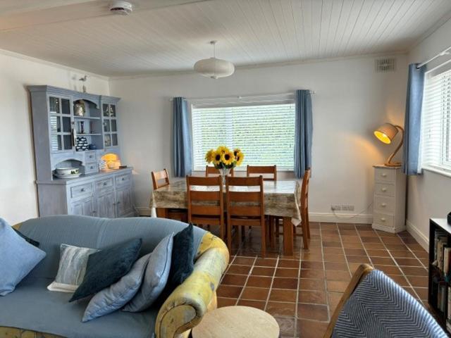 Beachcomber Cottages Баликонийли Стая снимка